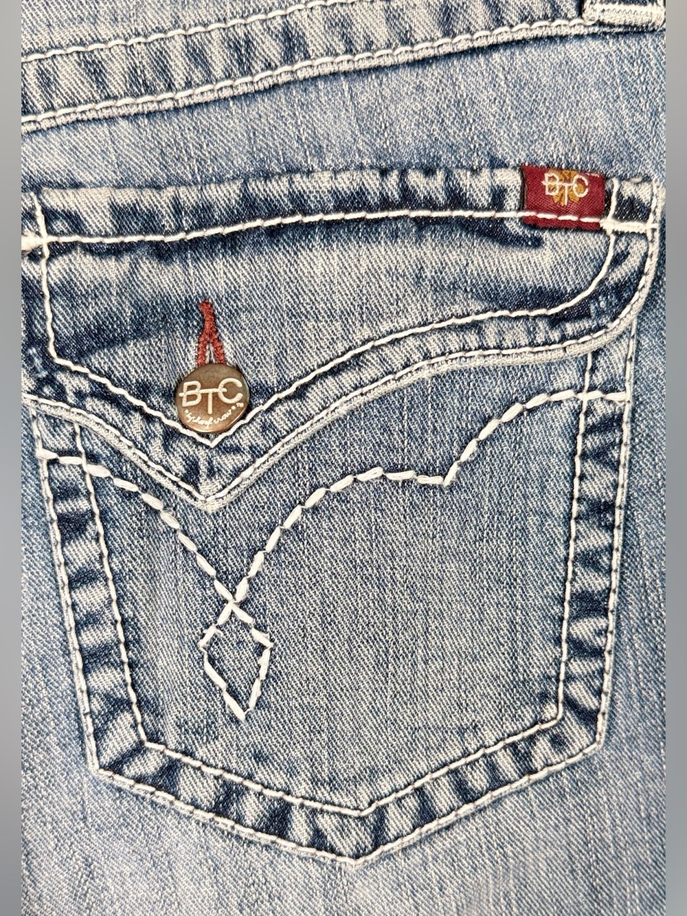 Bootheel Sarah Crow Crop Jeans NWT Western Y2K Embroidered Denim Size 4/27 - Picture 8 of 9